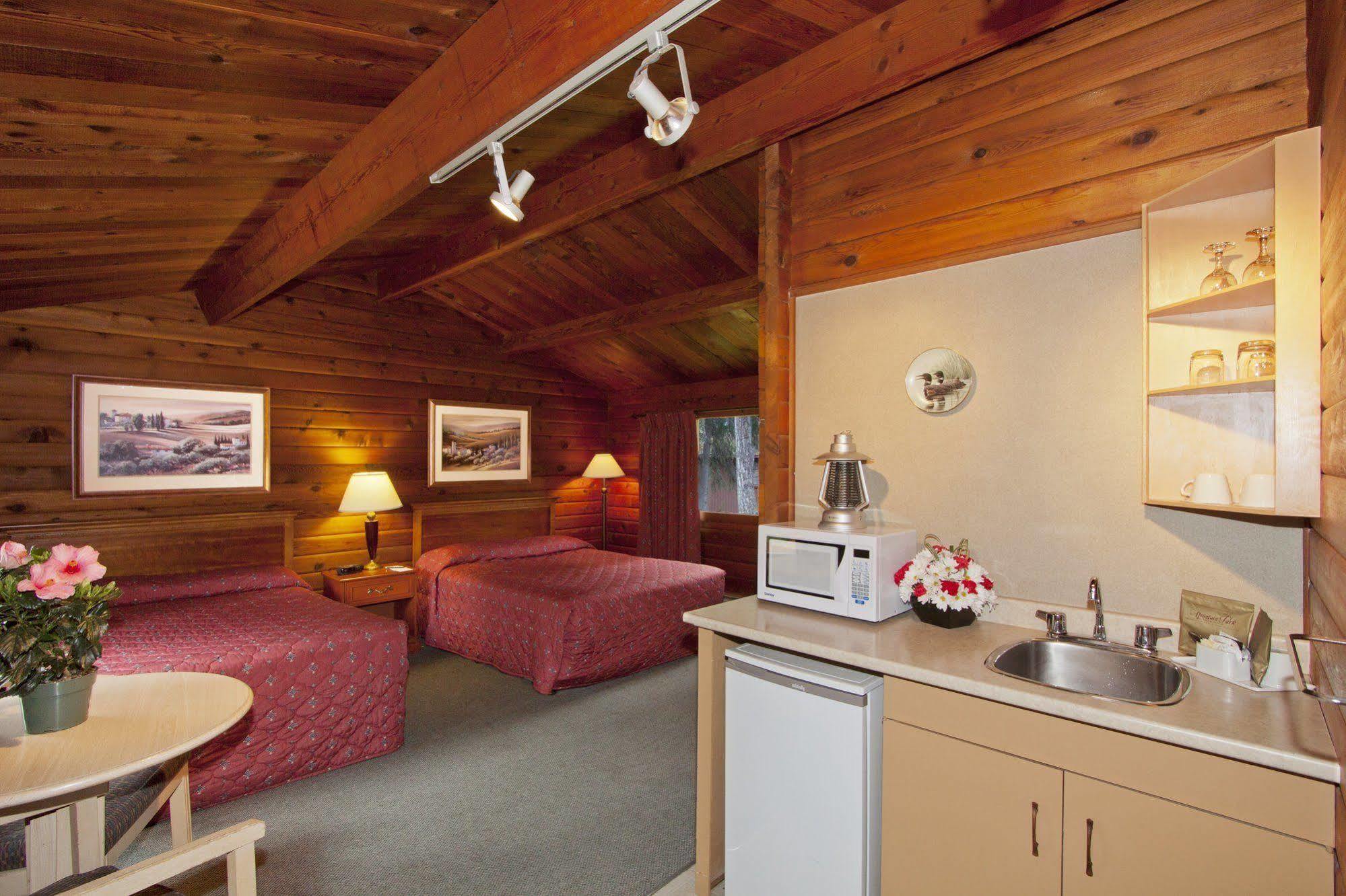 Miette Mountain Cabins Jasper Exterior photo